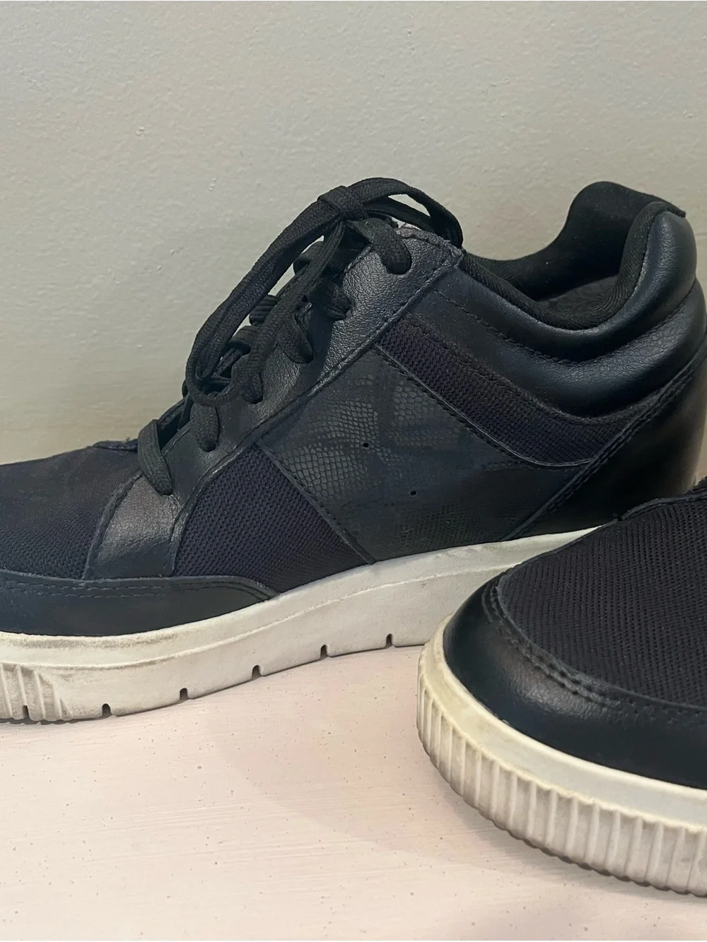 RYKA Victory Black Canvas Hidden Wedge Zip & Tie Sneaker Sz 9 Cute+Comfortable!